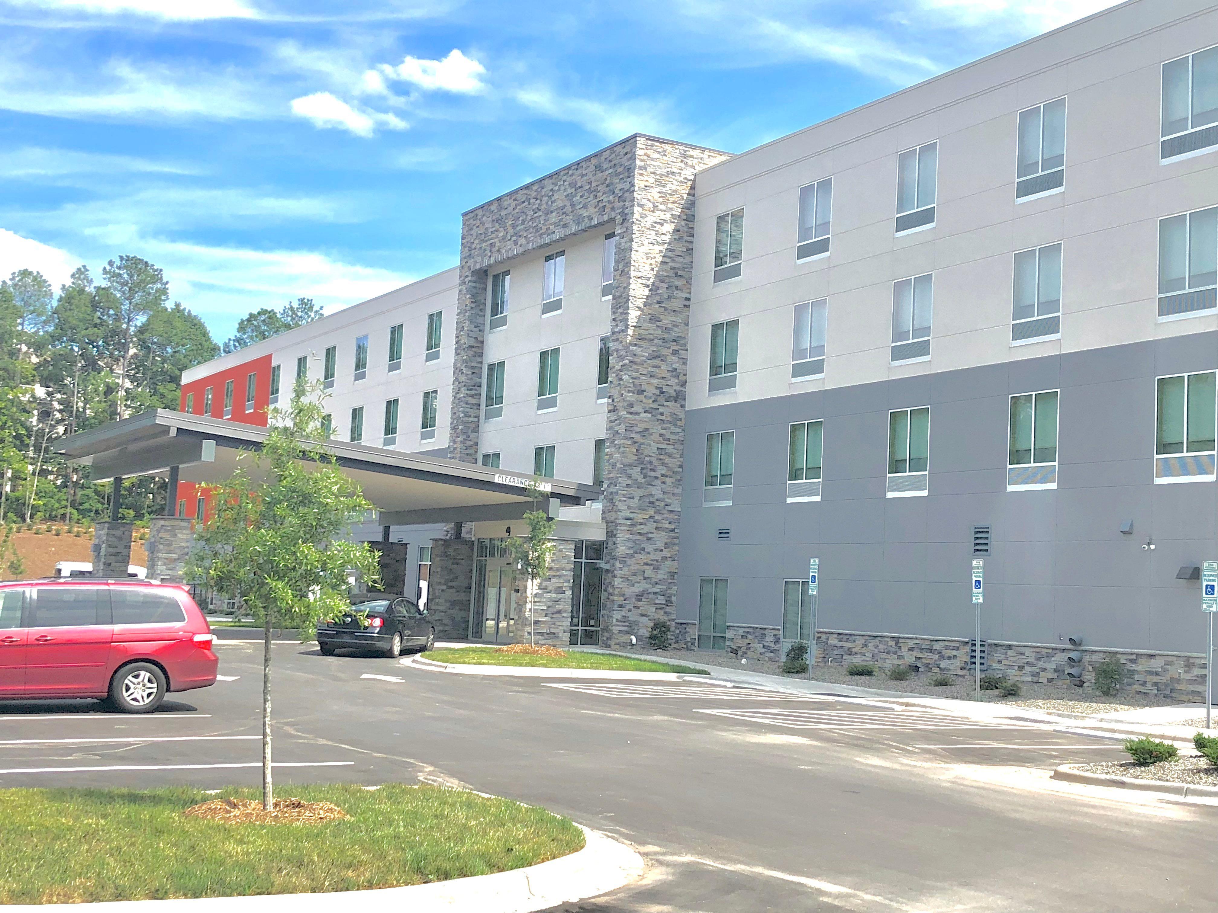 Holiday Inn Express & Suites Raleigh Airport - Brier Creek, An Ihg Hotel Exterior photo